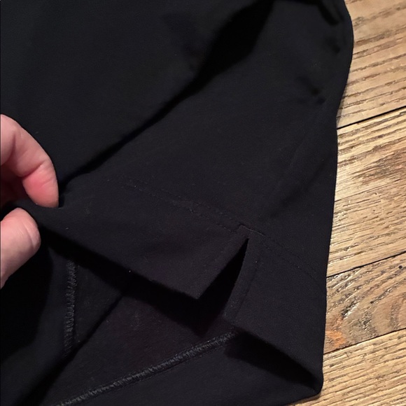 GAP Women's Petite Oversized Black Crew Neck Sweater - Picture 6 of 10